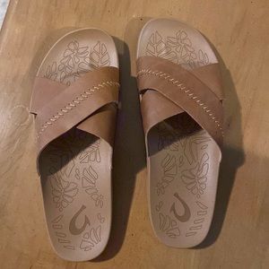 OluKai leather slip women’s sandals